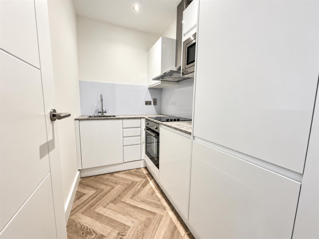 Apartment in Guildford - View 4