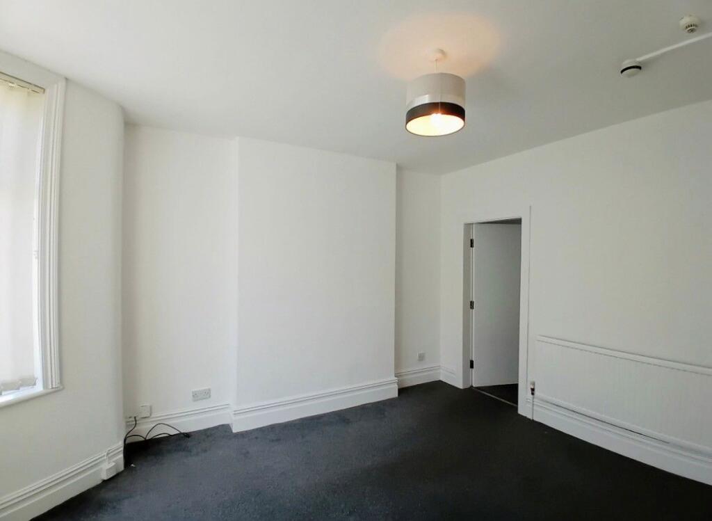 Brighton Avenue, Blackpool, Lancashire, FY4 1HL photo 5