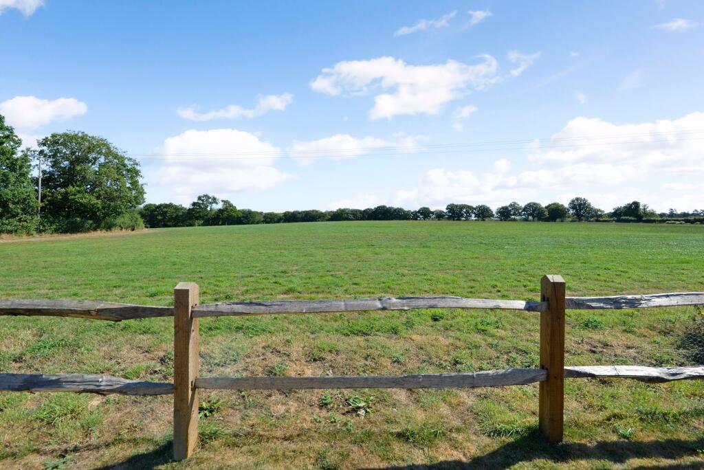 Horsham Road, Rudgwick, RH12 photo 3