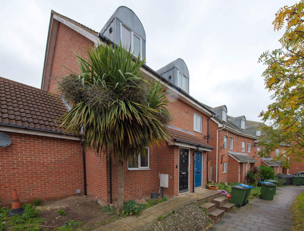 Main image of property: Hill View Drive,London,SE28 0LJ