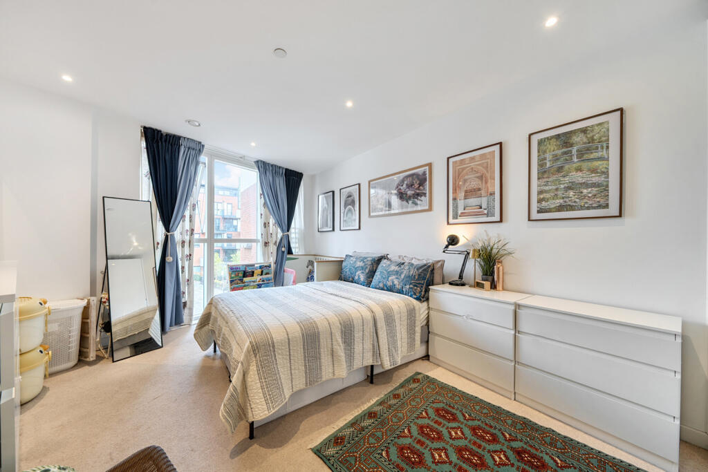 Apartment in London - View 5