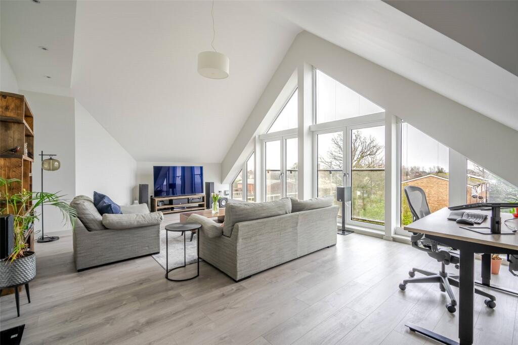 Main image of property: Woodside Road, Amersham, Buckinghamshire, HP6