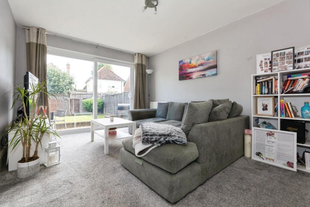 House in Solihull, Haslucks Green - View 2
