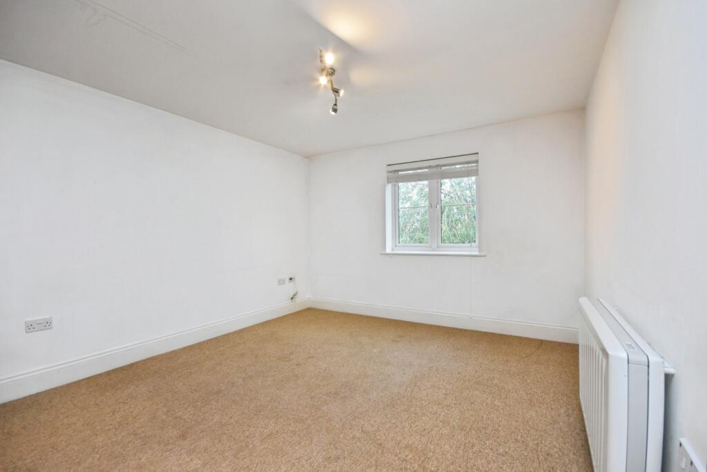 Apartment in Braintree, Essex - View 4