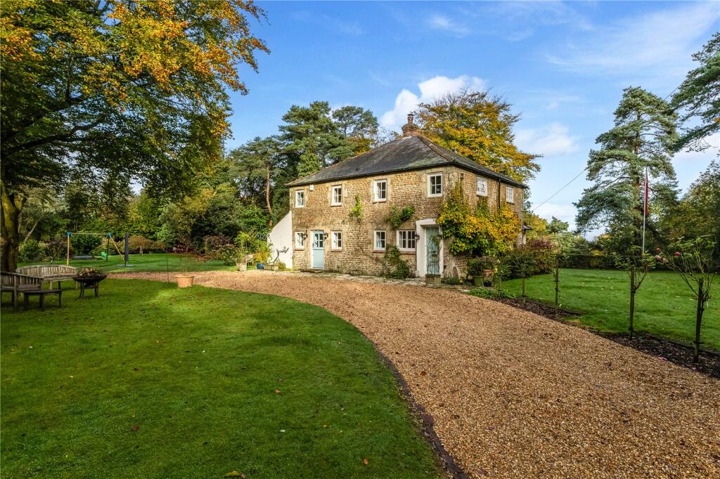 Main image of property: London Road, Hindhead, Surrey, GU26