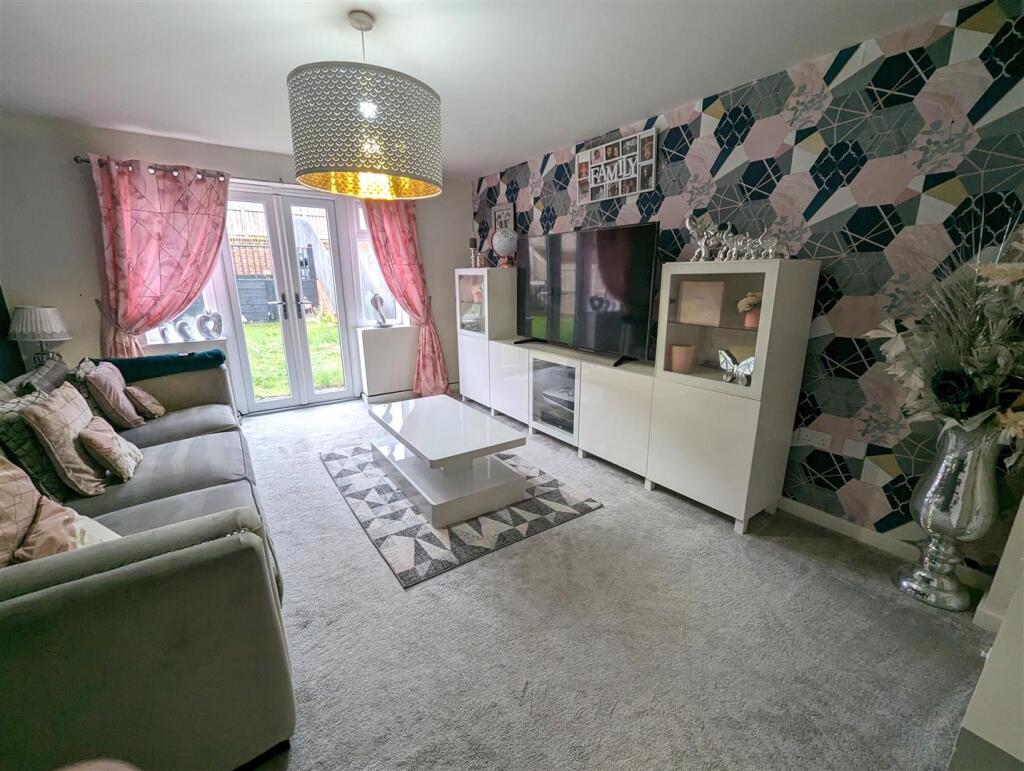 House in Darlington, Albert Hill - View 4