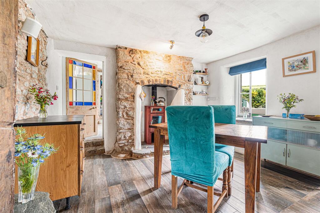 House in Plymouth - View 5
