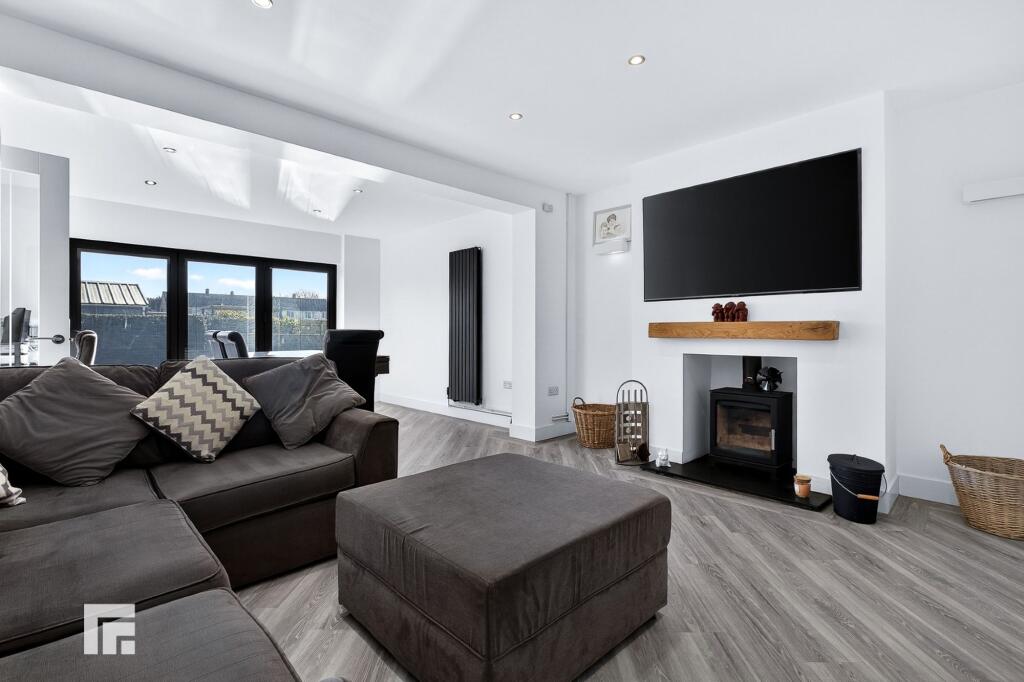 Main image of property: Glyndwr Avenue, St. Athan, CF62
