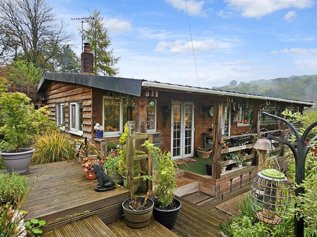 2-bed house on Hawkbatch, Bewdley, £215,000