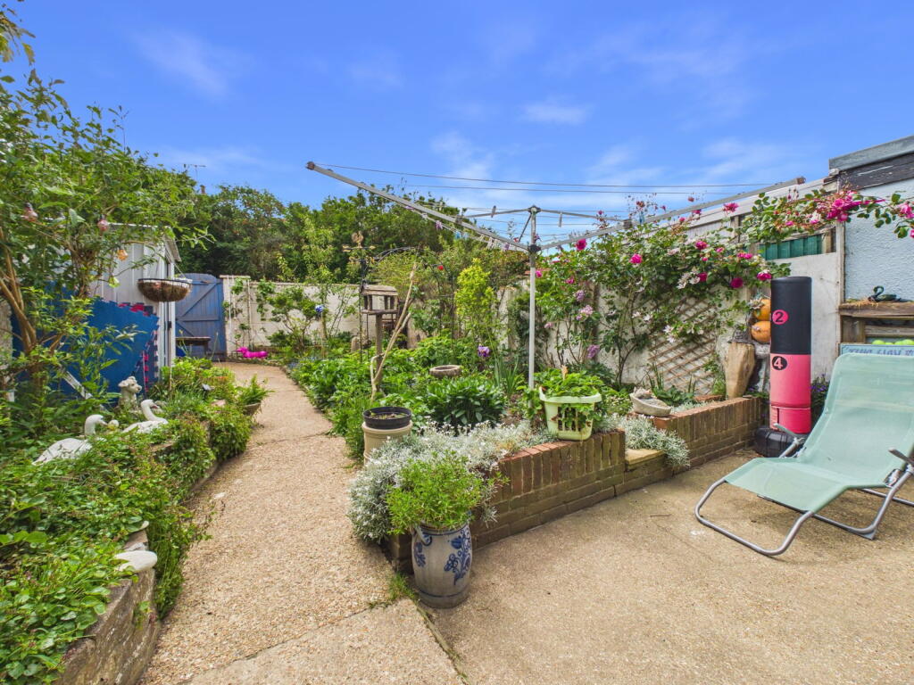 House in Worthing, West Sussex - View 2