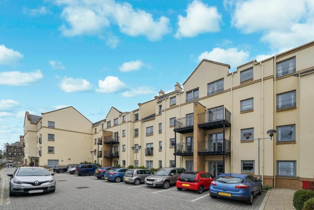 Main image of property: 14 Templars Court, Linlithgow, EH49 7EA