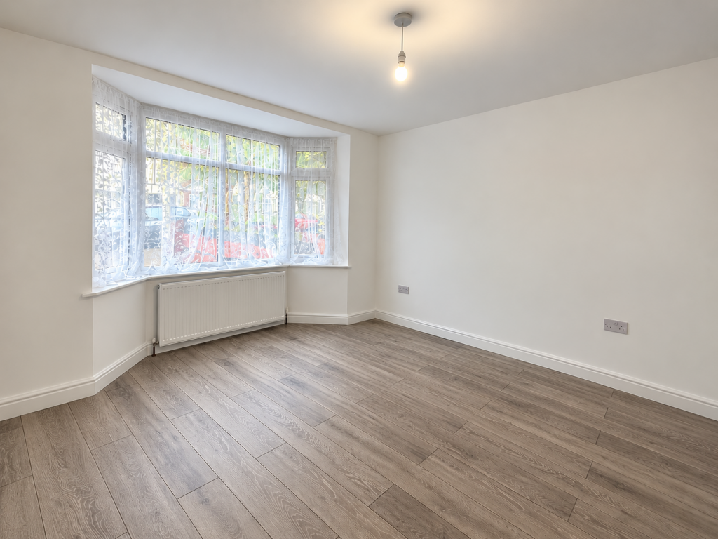 Apartment in London, Greenford - View 2