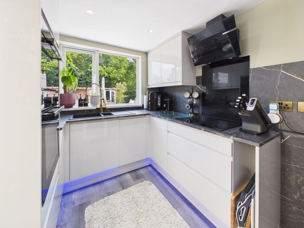 West Hill, Sutton in Ashfield, Nottinghamshire - View 6