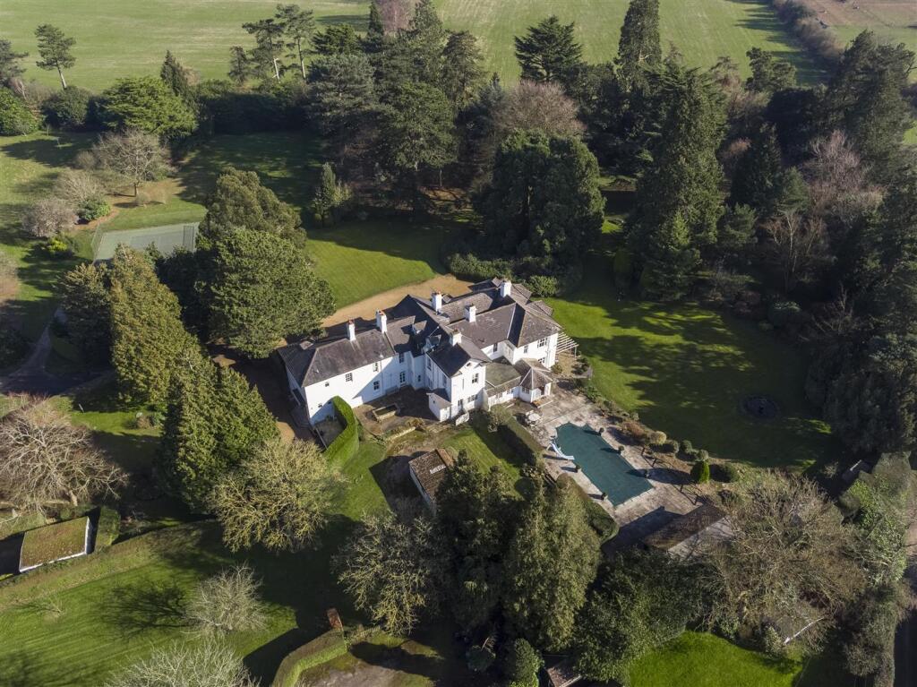 Main image of property: High Road, Chipstead