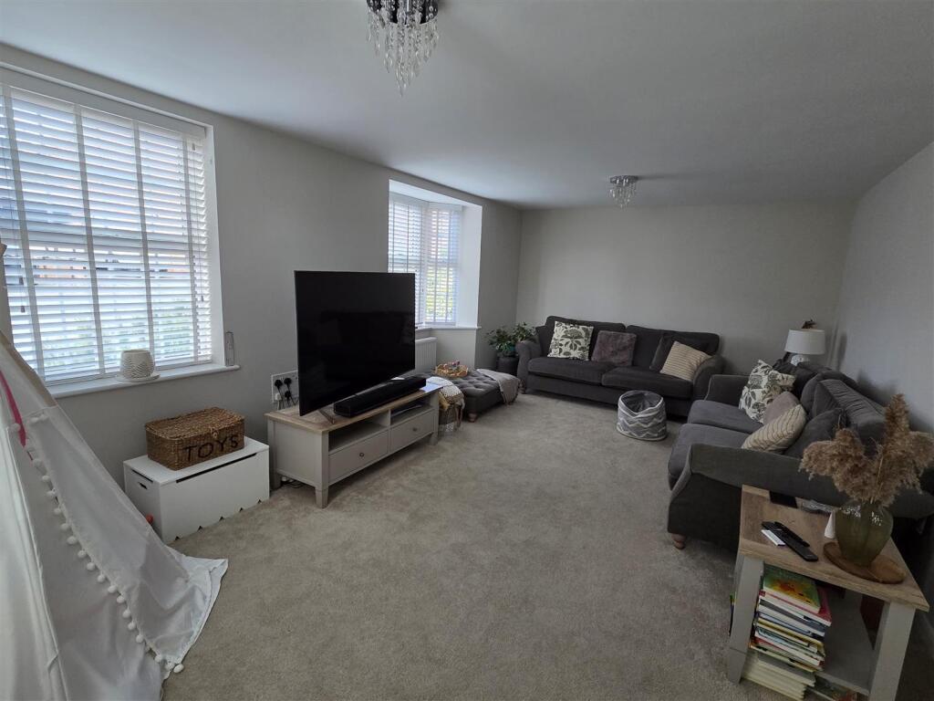 Goldcrest Road, Forest Town, MANSFIELD - View 2