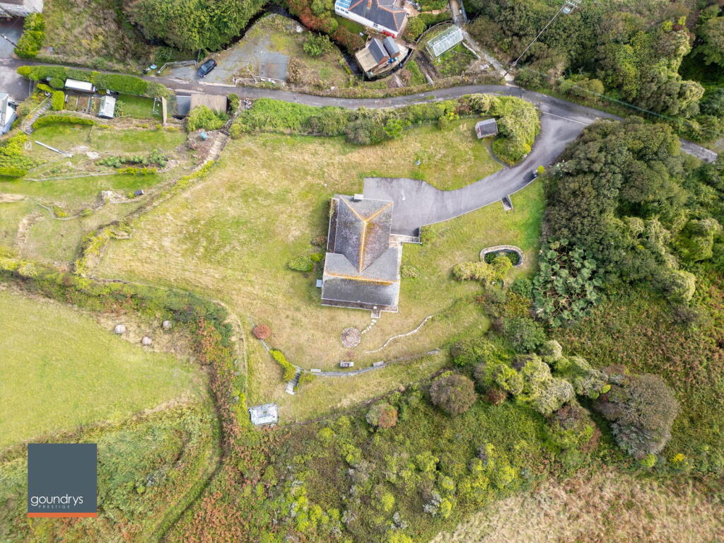 Polcoverack Lane, Coverack photo 3