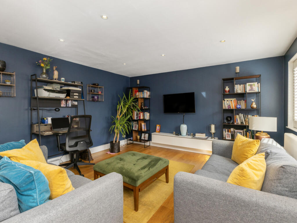 Main image of property: Union Mews, London, SW4