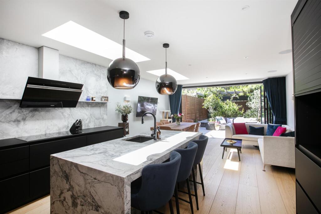 Main image of property: Malfort Road, Camberwell, SE5