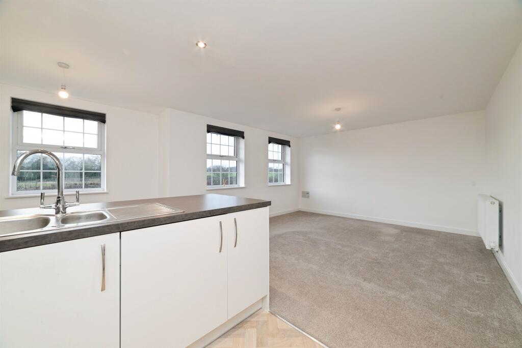 Apartment in Anlaby, Anlaby with Anlaby Common - More