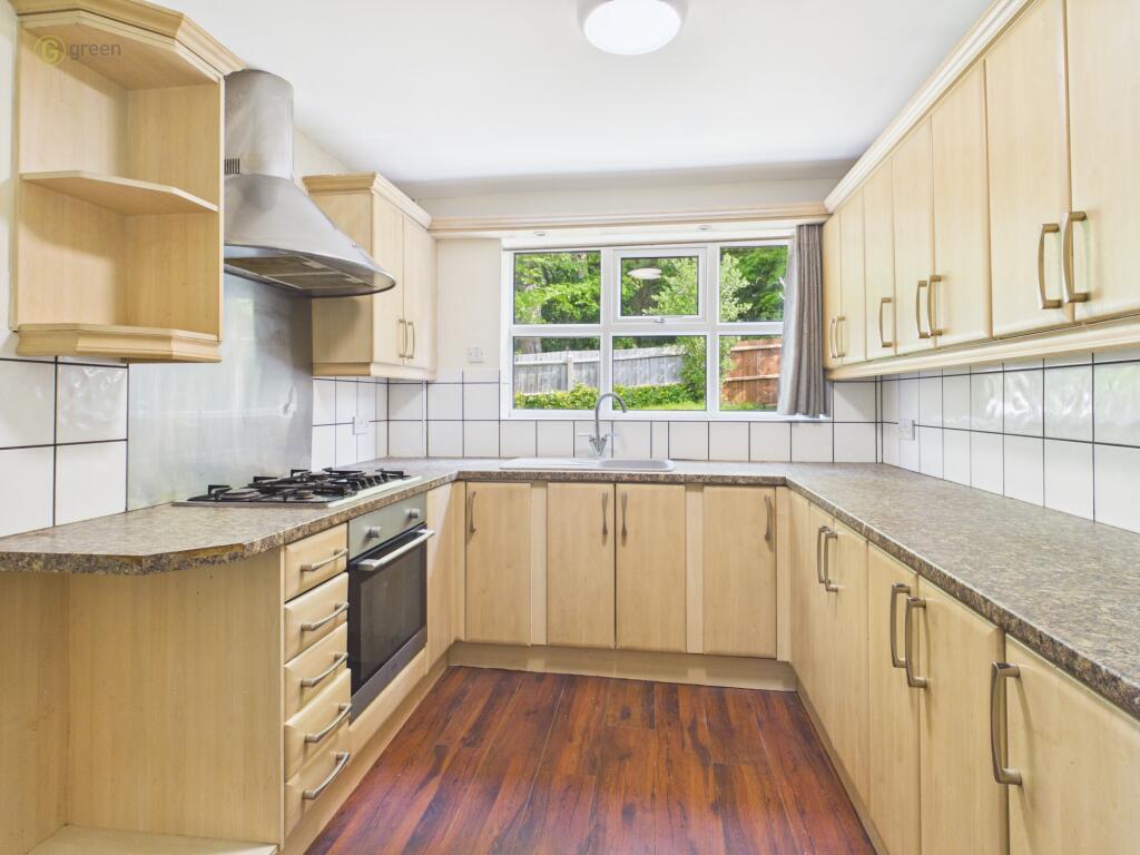 College Farm Drive, New Oscott, B23 photo 2
