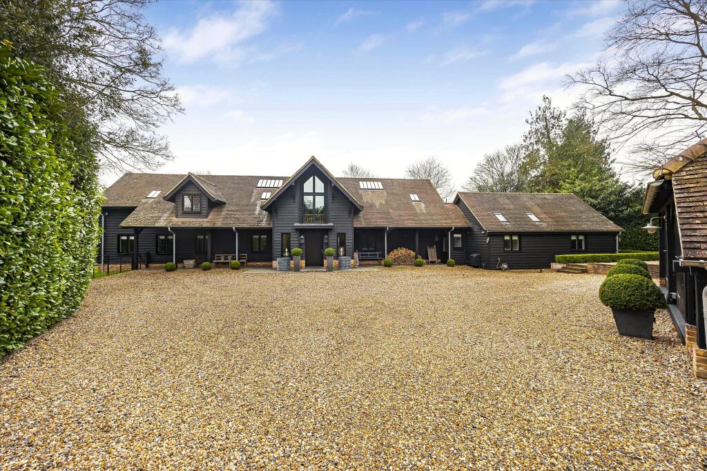 Main image of property: Reading Road, Shiplake, Henley-on-Thames, Oxfordshire RG9