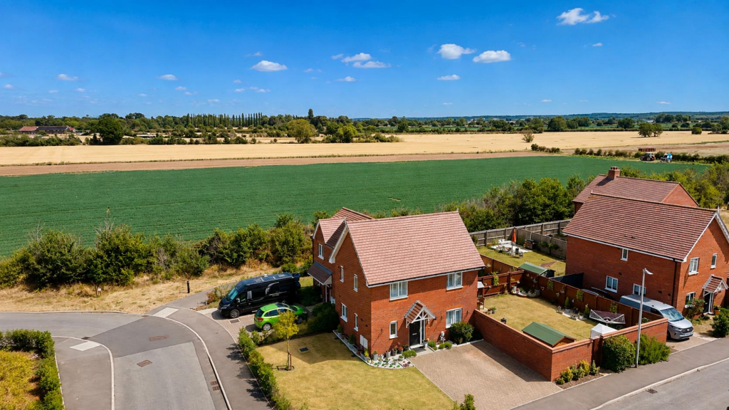 Monroe Devis Close, Tiddington, Stratford-Upon-Avon photo 3