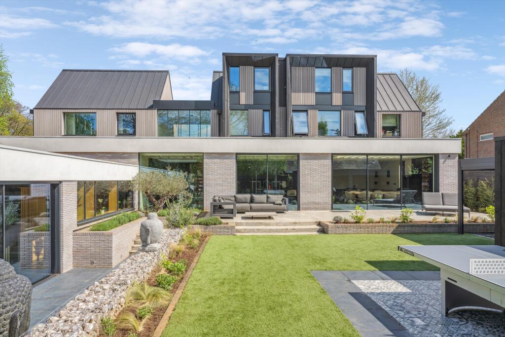 Main image of property: Brownlow Road, Berkhamsted, Hertfordshire, HP4