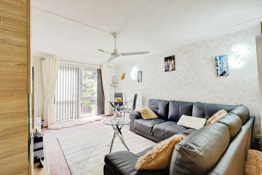 Apartment in Bournemouth - View 2