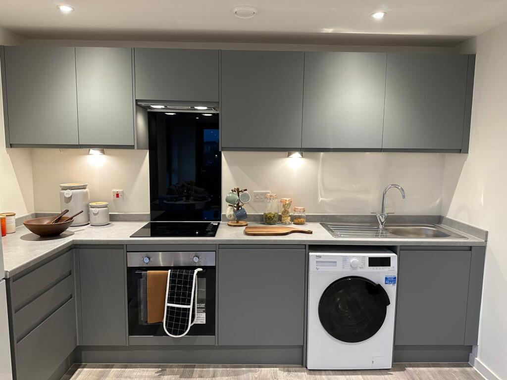 Apartment in Liverpool - More