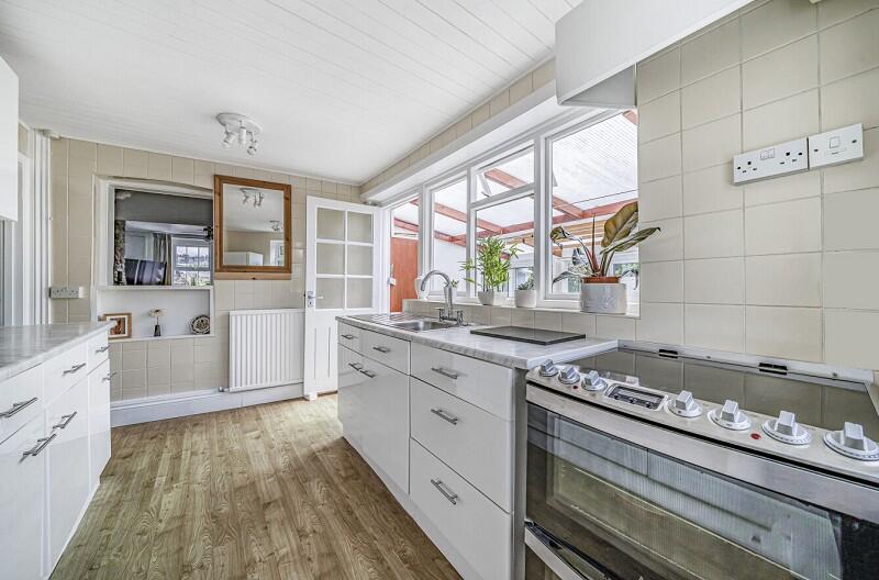House in Llandrindod Wells - More