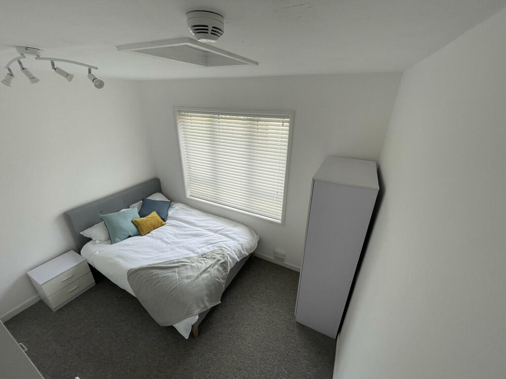 Main image of property: 9 Victoria Road North, Southsea, PO5