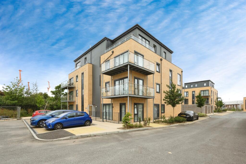 1-bed flat on Newtown Apartments, Newtown Road, Ashford, £210,000