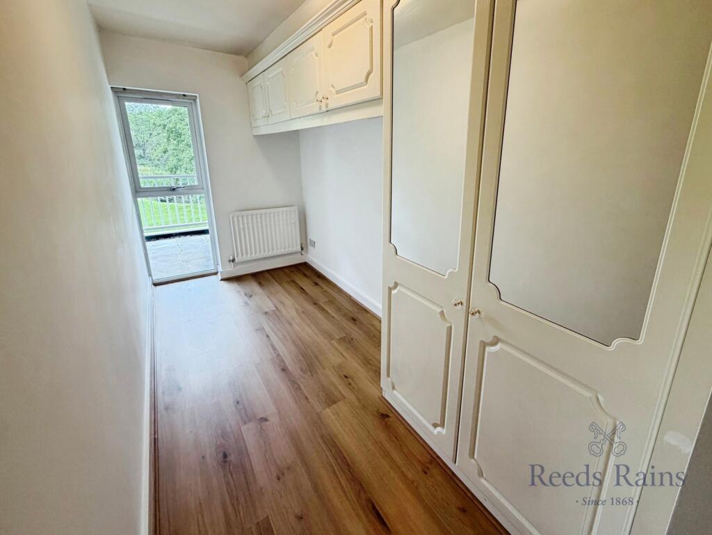 Apartment in Stoke-on-Trent - More