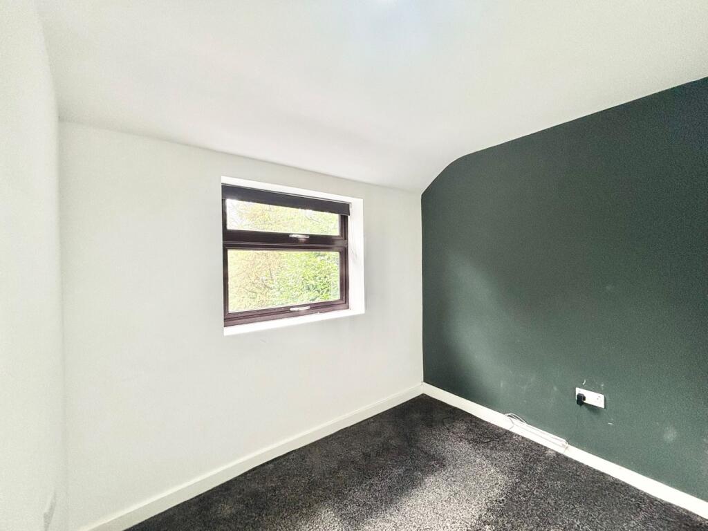 Burnmoor Road, Bolton, BL2 photo 4