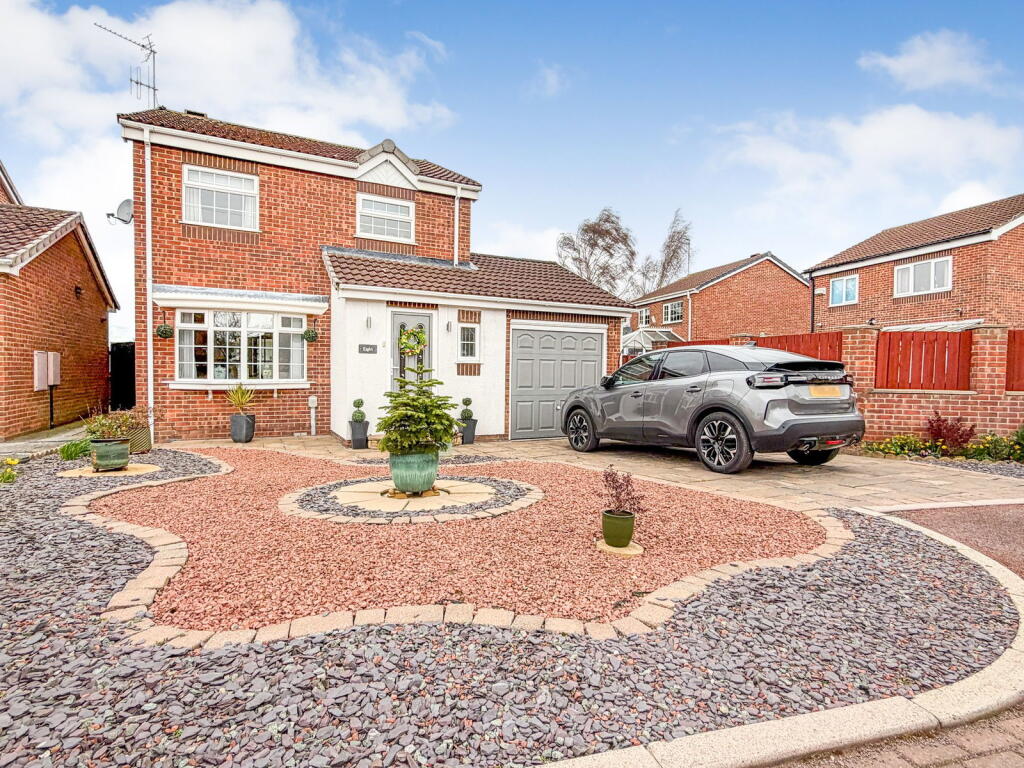 Main image of property: Pavilion Close, Hull, East Riding of Yorkshire, HU8 8EA