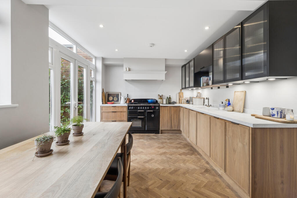 House in Hemel Hempstead - More