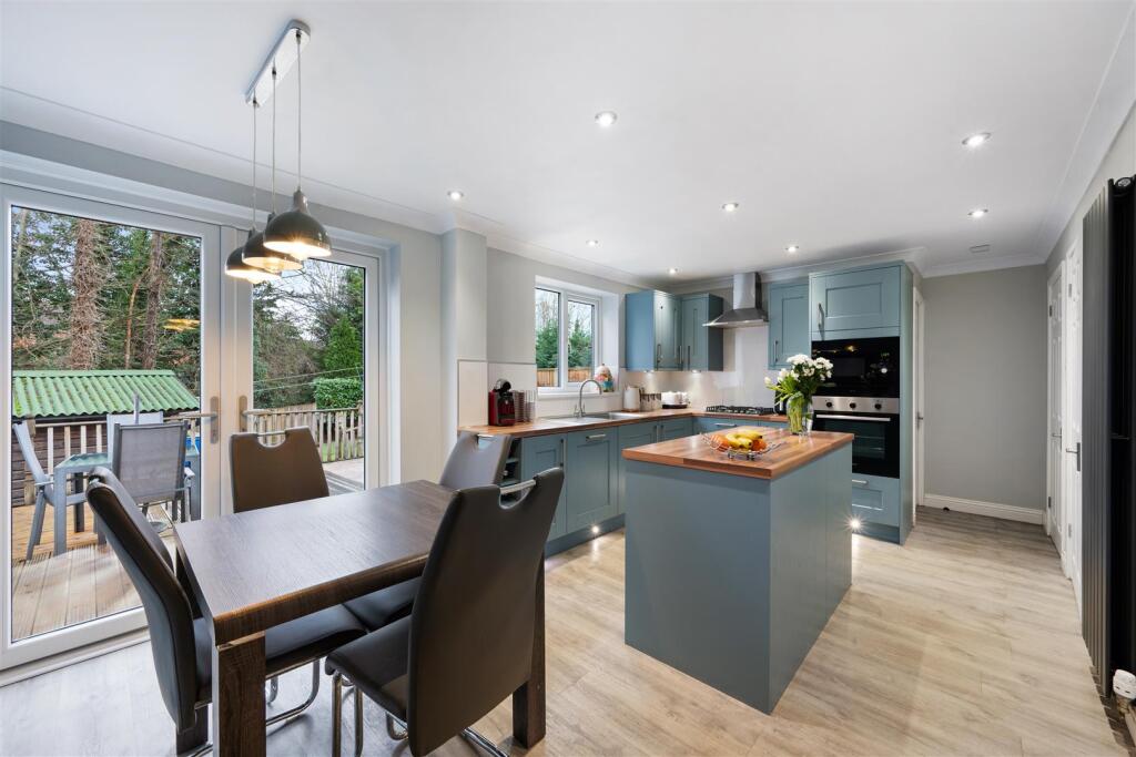 Thornton Park Avenue, Muxton, Telford. photo 2