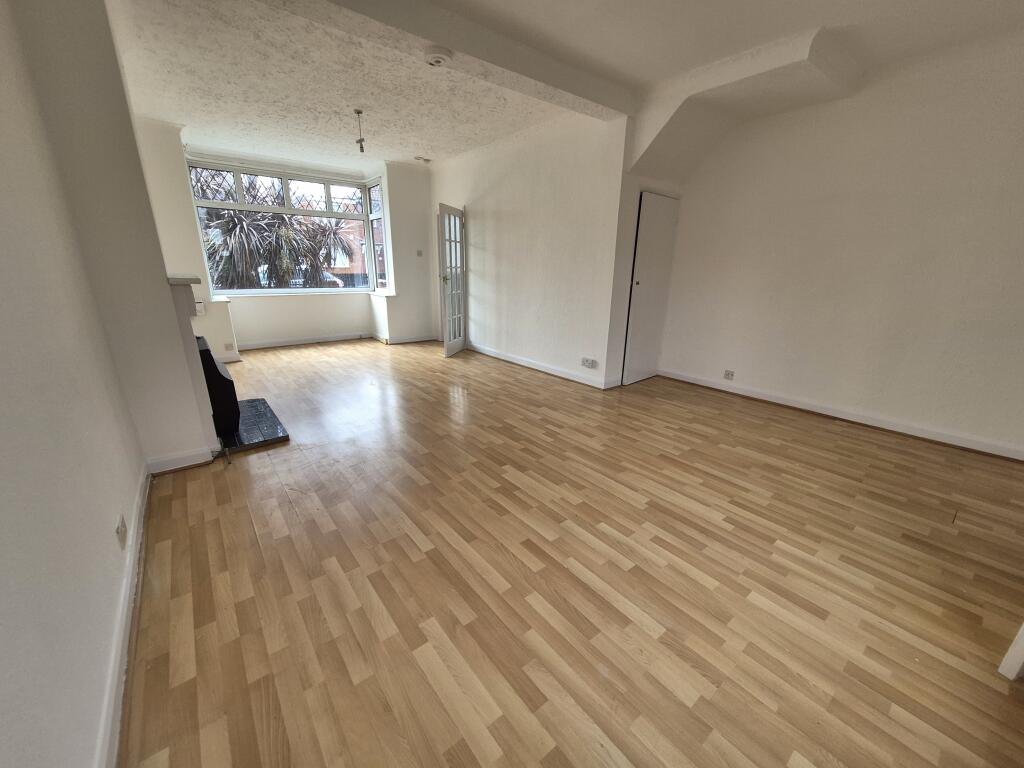 House in Hull - View 2