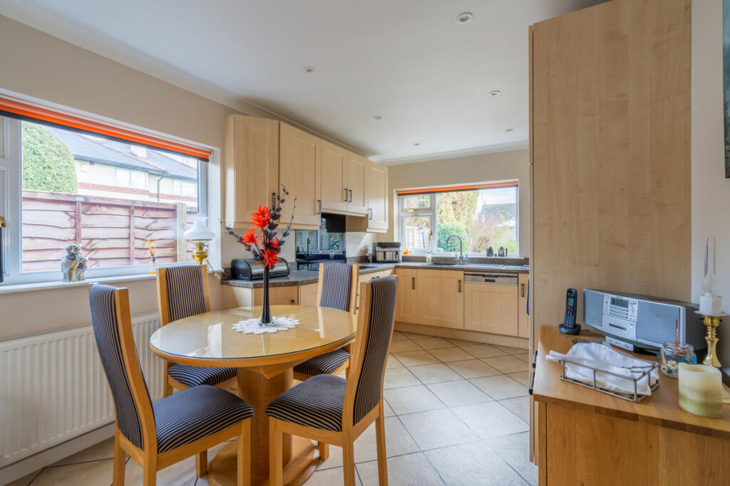 Woodbury Road North, Stourport-on-severn, DY13 photo 4