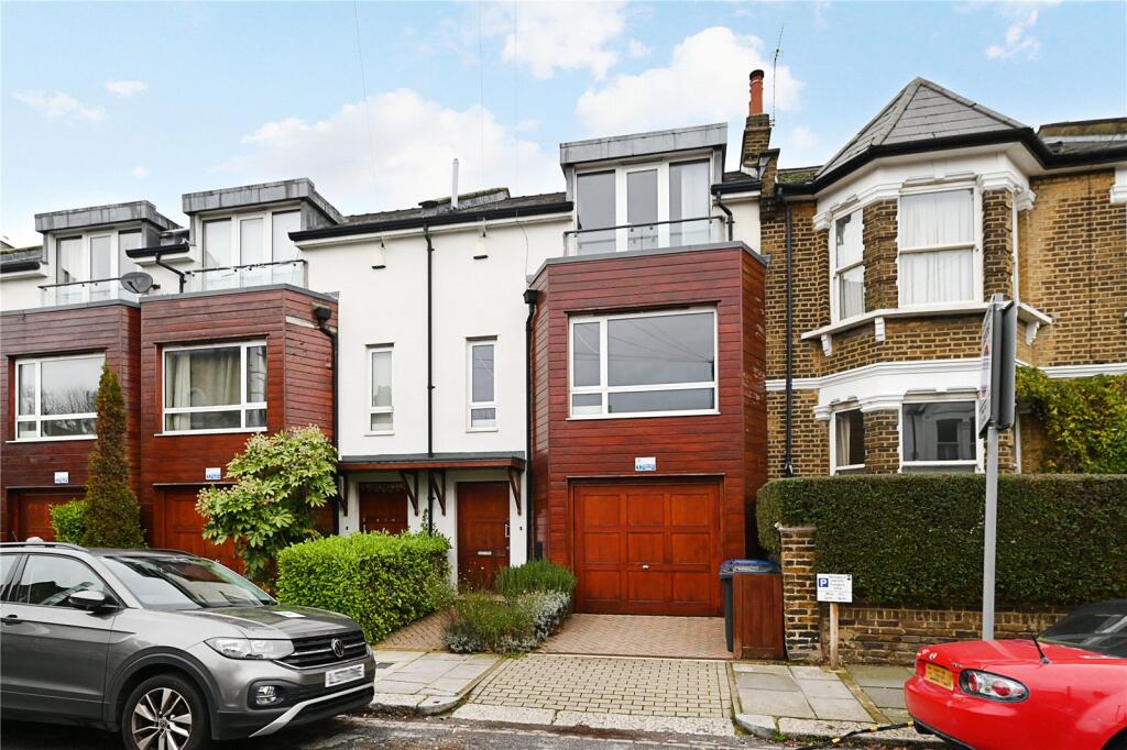 Main image of property: Lincoln Road, East Finchley, London, N2