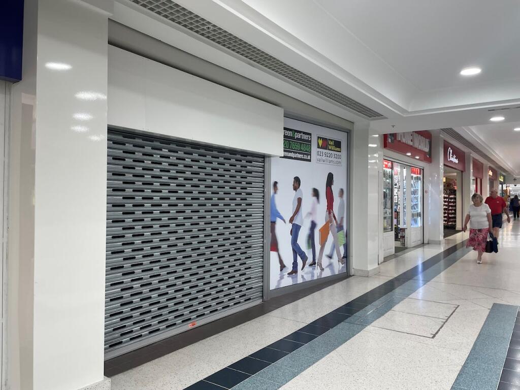 PHOTO 2  Unit 92  38 Westbury Mall  Fareham Shop
