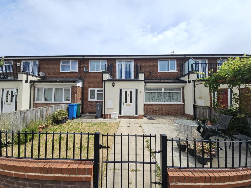 3-bed terraced on Edgeview Walk, Manchester, M13, £300,000