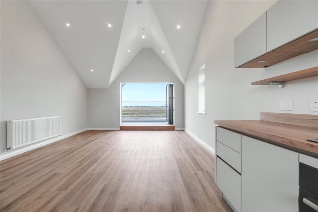 Marina Quays, Caister Road, Great Yarmouth, Norfolk, NR30 photo 4