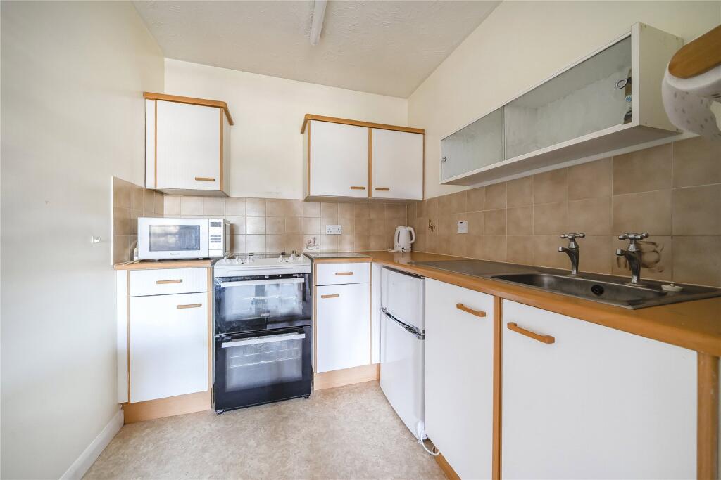 Apartment in London, Coney Hall - View 3