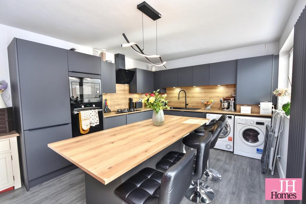 House in Lancaster - View 5