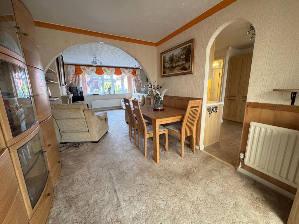 Gatcombe Close, Stretton, Burton-on-Trent, DE13 photo 4