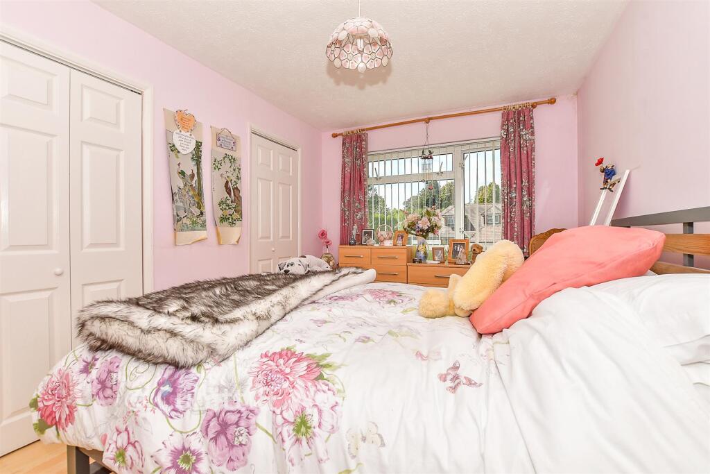 Apartment in Tonbridge - More