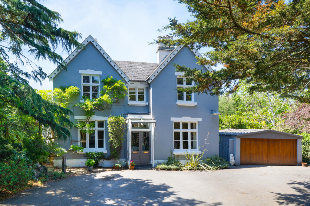 Main image of property: Hampton Road, Teddington, London, TW11