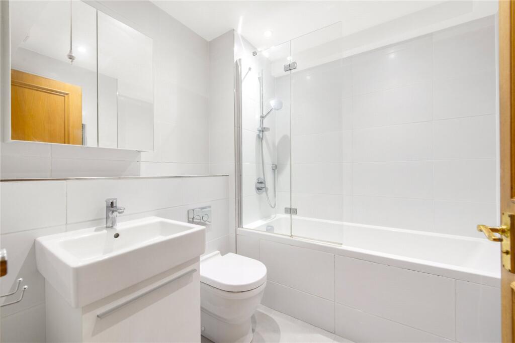 Apartment in London - More