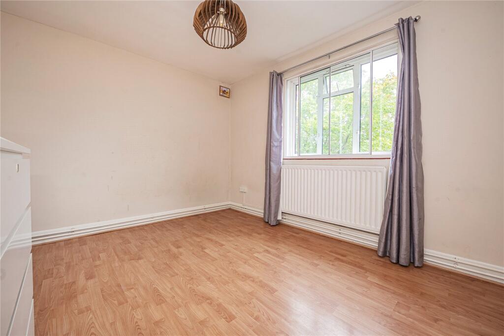Apartment in London - More